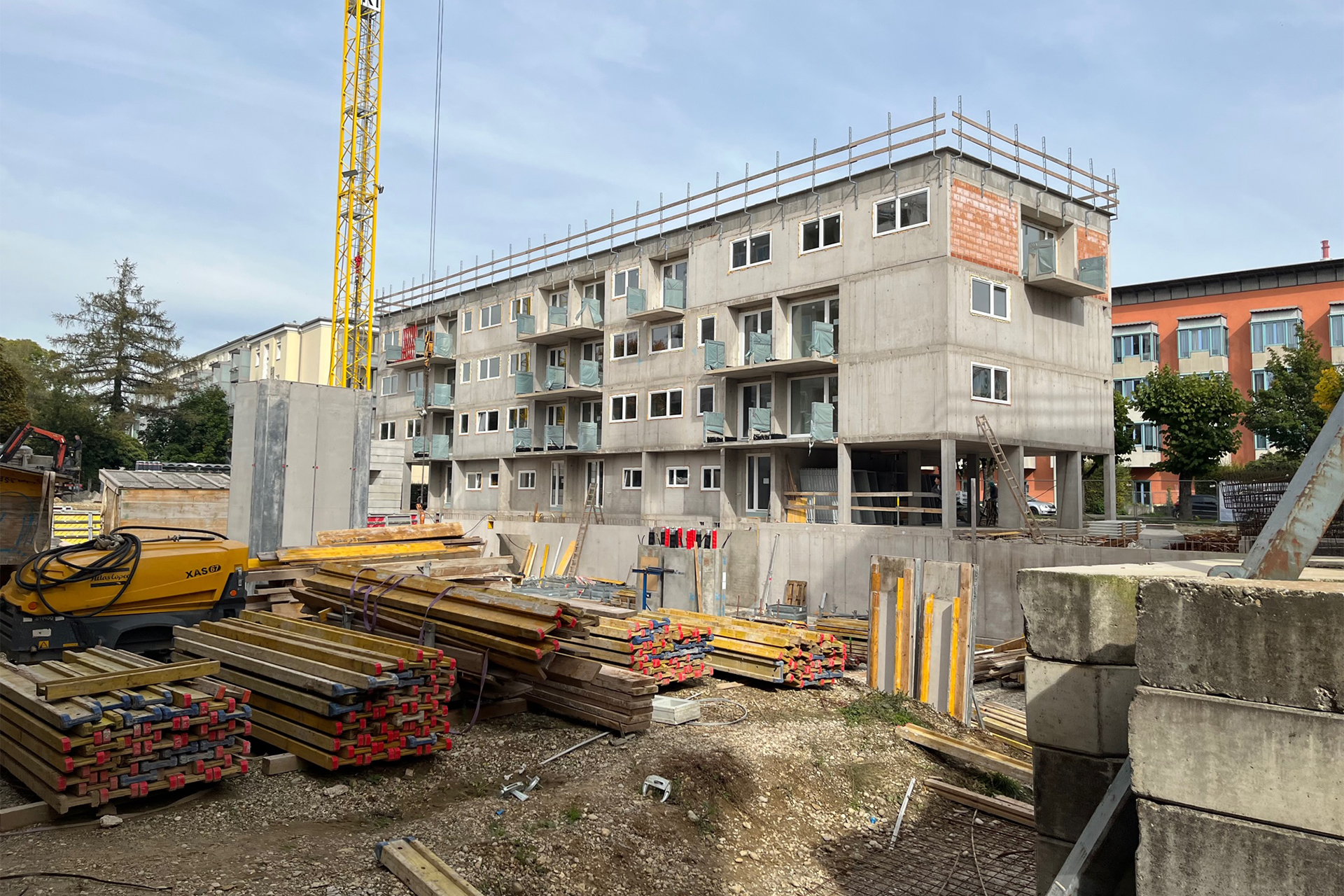 topping-out ceremony: WIMH&Ouml;LZEL-HINTERLAND, Linz (A): Mon, Oct. 17, 15 pm